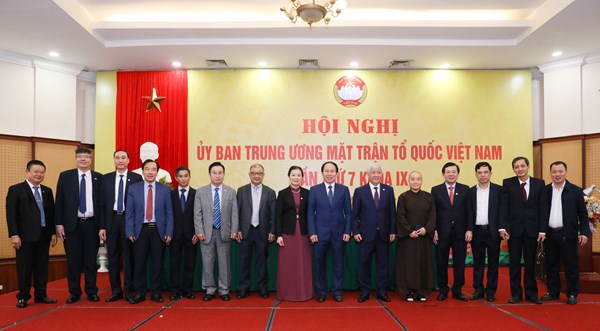 Đoàn Chủ tịch Ủy ban Trung ương MTTQ Việt Nam phát huy vai trò của người Việt Nam ở nước ngoài trong tình hình mới