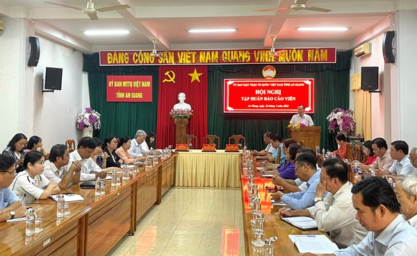An Giang: Ủy ban Mặt trận Tổ quốc Việt Nam tỉnh tập huấn Báo cáo viên quý I/2023