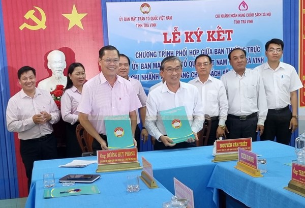 Trà Vinh: Ký kết Chương trình phối hợp giữa MTTQ Việt Nam tỉnh và Chi nhánh Ngân hàng Chính sách xã hội tỉnh