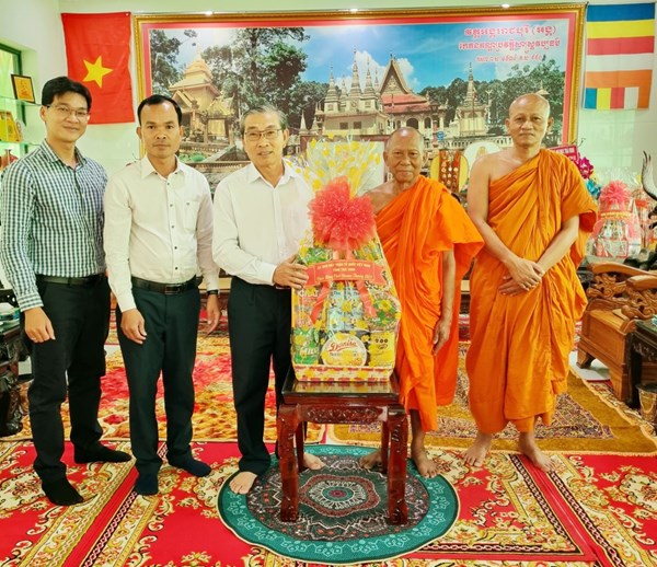 Trà Vinh: Thăm, chúc mừng tết Chôl Chnam Thmây và Tháng lễ Ramadan năm 2023