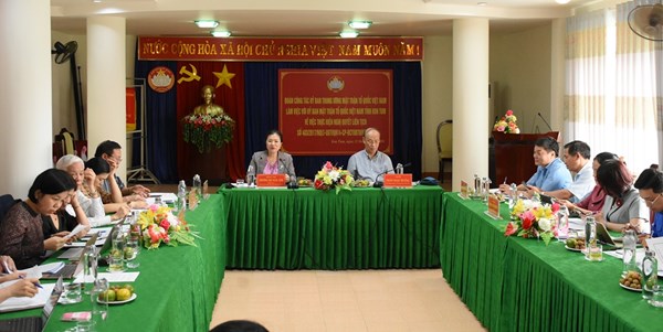 Phó Chủ tịch Trương Thị Ngọc Ánh kiểm tra, khảo sát kết quả thực hiện Nghị quyết liên tịch số 403 tại tỉnh Kon Tum