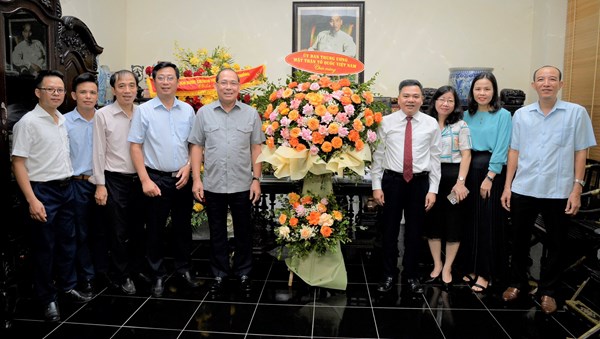 Phó Chủ tịch Hoàng Công Thủy thăm, chúc mừng báo Người Công giáo Việt Nam