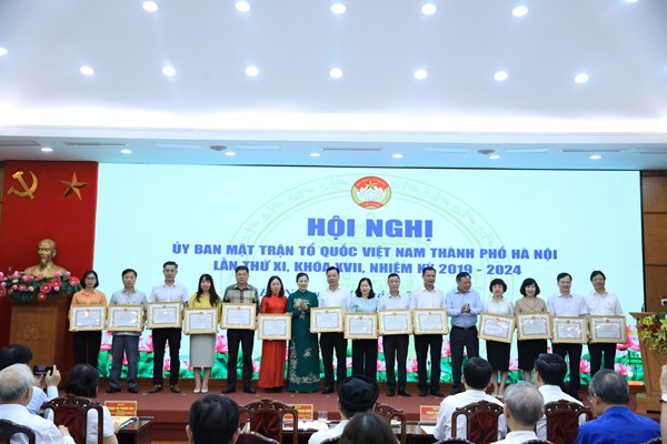 Phó Chủ tịch Trương Thị Ngọc Ánh dự Hội nghị triển khai nhiệm vụ trọng tâm 6 tháng cuối năm của MTTQ thành phố Hà Nội