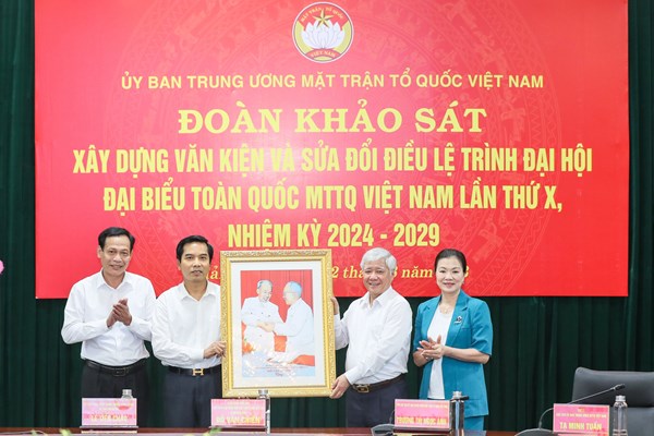 Chủ tịch Đỗ Văn Chiến: Văn kiện trình Đại hội phải làm rõ vị thế, vai trò, tầm quan trọng của MTTQ Việt Nam trong giai đoạn hiện nay