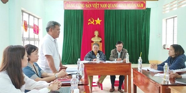 Gia Lai: Chủ tịch Ủy ban MTTQ Việt Nam tỉnh dự sinh hoạt Chi bộ làng Brếp