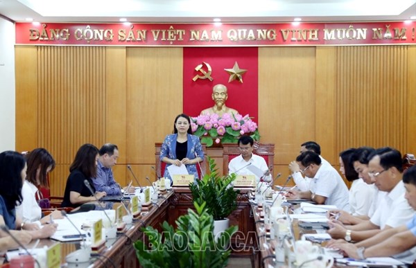 Phó Chủ tịch - Tổng Thư ký Nguyễn Thị Thu Hà khảo sát việc thực hiện Quyết định 218-QĐ/TW của Bộ Chính trị tại tỉnh Lào Cai