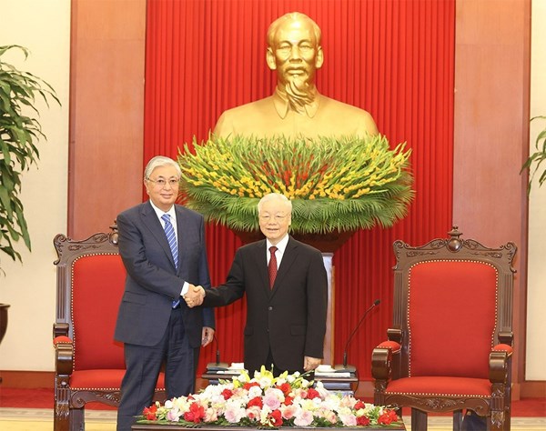 Tổng Bí thư Nguyễn Phú Trọng tiếp Tổng thống Kazakhstan