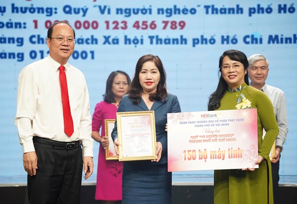 Thành phố Hồ Chí Minh: Tiếp nhận hơn 44,3 tỷ đồng ủng hộ Quỹ “Vì người nghèo”