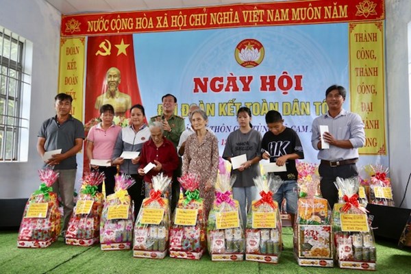 Ấm áp Ngày hội Đại đoàn kết khu dân cư thôn Cửa Tùng tỉnh Khánh Hòa