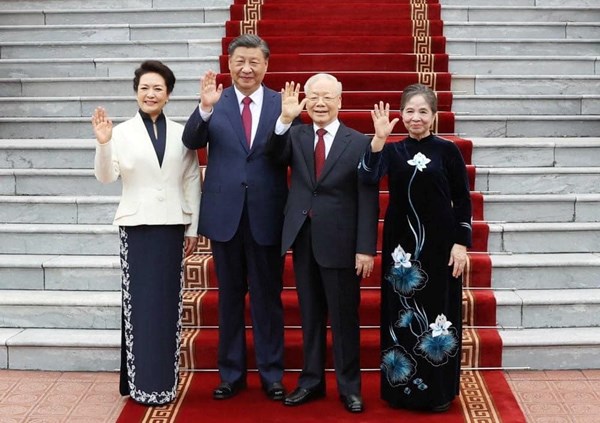 Tổng Bí thư Nguyễn Phú Trọng và Phu nhân chủ trì Lễ đón chính thức Tổng Bí thư, Chủ tịch nước Trung Quốc Tập Cận Bình và Phu nhân