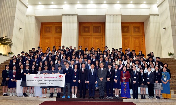 Phó Thủ tướng Trần Lưu Quang đã tiếp đoàn học sinh, sinh viên Việt Nam và Nhật Bản tham dự Chương trình Đại sứ Thanh thiếu niên