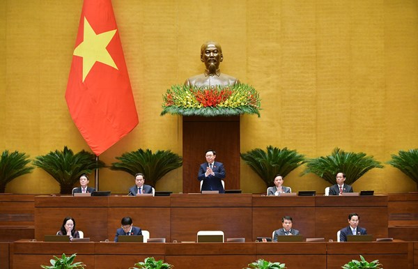 Chủ tịch Quốc hội Vương Đình Huệ ký ban hành 3 Nghị quyết của Quốc hội và Ủy ban Thường vụ Quốc hội