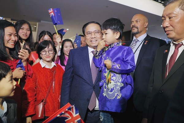 Thủ tướng Phạm Minh Chính gặp mặt, chia sẻ và động viên kiều bào tại New Zealand