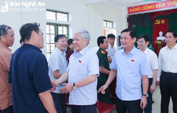  Chủ tịch Đỗ Văn Chiến tiếp xúc cử tri huyện Thanh Chương, tỉnh Nghệ An