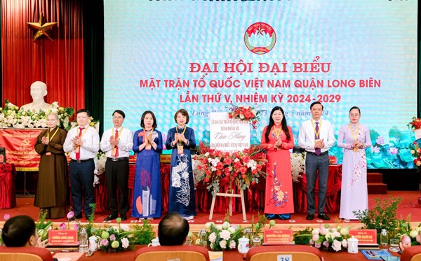 Hà Nội: Bà Vũ Thị Thành tái đắc cử Chủ tịch Ủy ban MTTQ Việt Nam quận Long Biên