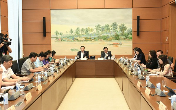 Chủ tịch Quốc hội Trần Thanh Mẫn tham dự Phiên thảo luận Tổ về đánh giá tình hình kinh tế - xã hội và ngân sách nhà nước