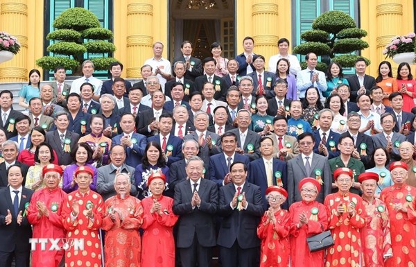 Chủ tịch nước Tô Lâm gặp mặt người cao tuổi, cán bộ Hội Người cao tuổi tiêu biểu