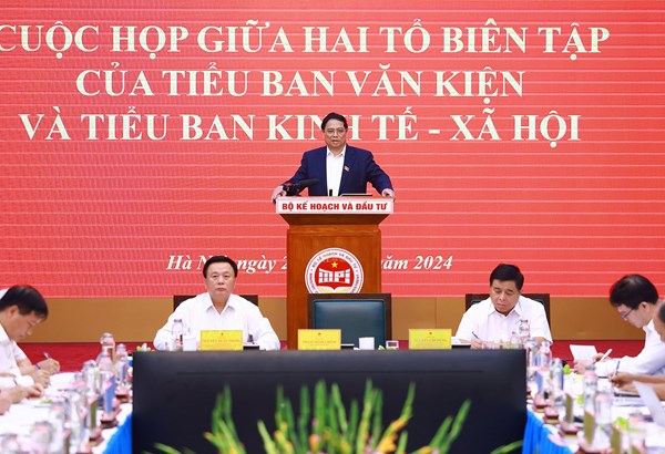 Thủ tướng dự cuộc làm việc giữa Thường trực Tổ Biên tập hai Tiểu ban Đại hội XIV của Đảng