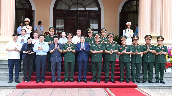 Chủ tịch Quốc hội Trần Thanh Mẫn làm việc với Đảng ủy - Bộ Tư lệnh Quân khu 9
