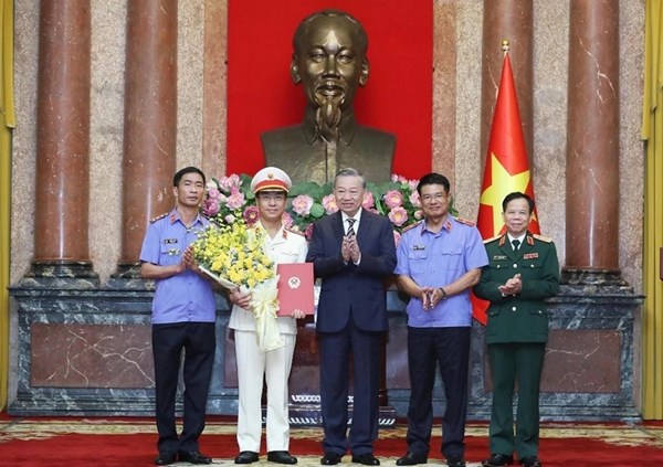 Tổng Bí thư, Chủ tịch nước trao quyết định bổ nhiệm Phó Viện trưởng Viện Kiểm sát nhân dân Tối cao