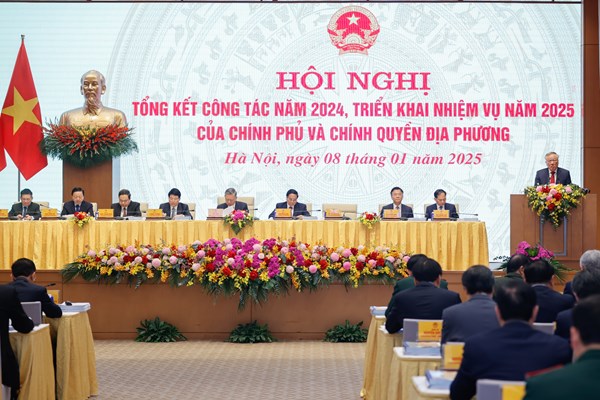 Hội nghị tổng kết công tác năm 2024, triển khai nhiệm vụ năm 2025 của Chính phủ và chính quyền địa phương