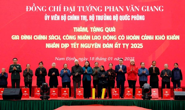 Đại tướng Phan Văn Giang thăm, chúc Tết tại tỉnh Nam Định