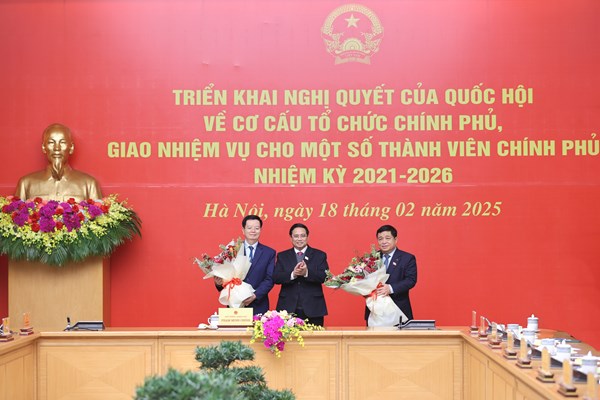 Thủ tướng giao nhiệm vụ cho các thành viên Chính phủ mới được bổ nhiệm