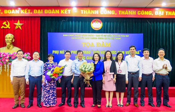 Tọa đàm “Phụ nữ với phong trào Giỏi việc nước, đảm việc nhà”