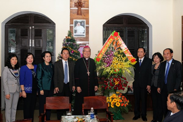 Chủ tịch Trần Thanh Mẫn chúc mừng Giáng sinh tại Đà Nẵng  ​