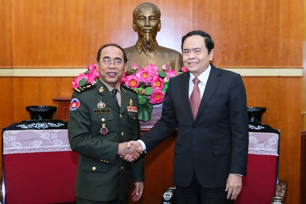 Chủ tịch Trần Thanh Mẫn tiếp đoàn cấp cao Bộ Tư lệnh Cảnh vệ Quân đội Hoàng gia Campuchia