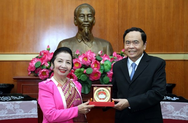 Chủ tịch Trần Thanh Mẫn tiếp đoàn đại biểu cấp cao Mặt trận Lào Xây dựng đất nước