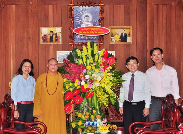Phó Chủ tịch Nguyễn Hữu Dũng chúc mừng Đại lễ Phật đản 2018 tại Hà Nội