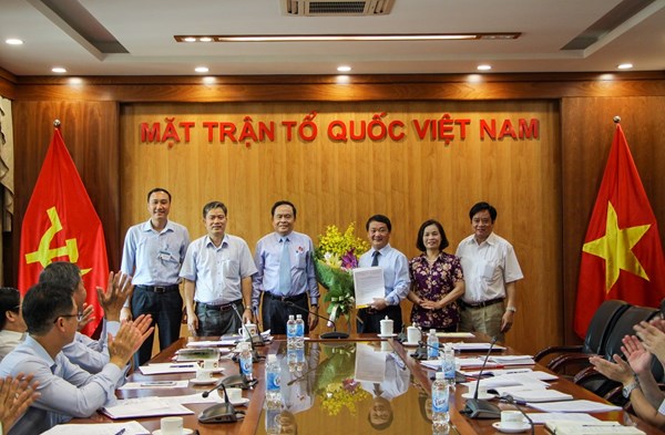 Ông Hầu A Lềnh giữ chức Bí thư Đảng ủy cơ quan Trung ương MTTQ Việt Nam