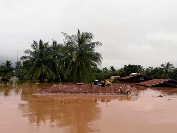 Điện thăm hỏi nhân dân Lào trong sự cố vỡ đập thủy điện Xe Pian-Xe Namnoy