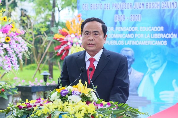 Khánh thành tượng Giáo sư Juan Bohs tại Hà Nội