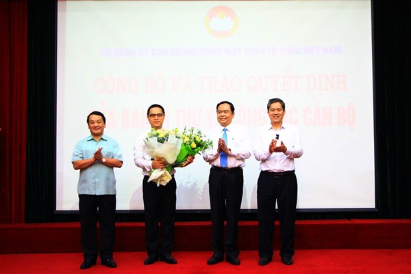 Ông Tạ Minh Tuấn làm Trợ lý cho Chủ tịch Trần Thanh Mẫn