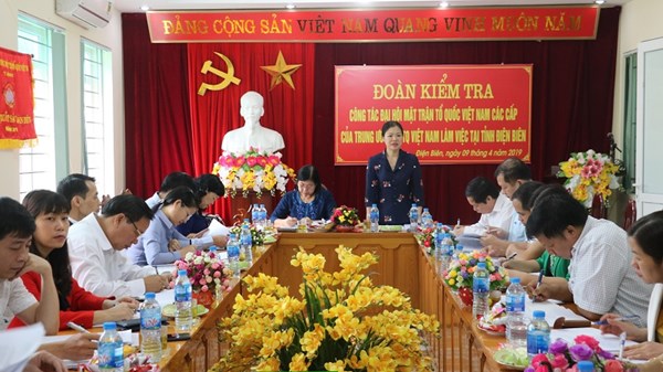 Phó Chủ tịch Trương Thị Ngọc Ánh kiểm tra công tác Đại hội tại tỉnh Điện Biên