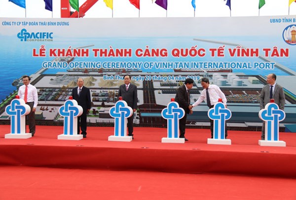 Chủ tịch Trần Thanh Mẫn dự Lễ khánh thành Cảng quốc tế Vĩnh Tân