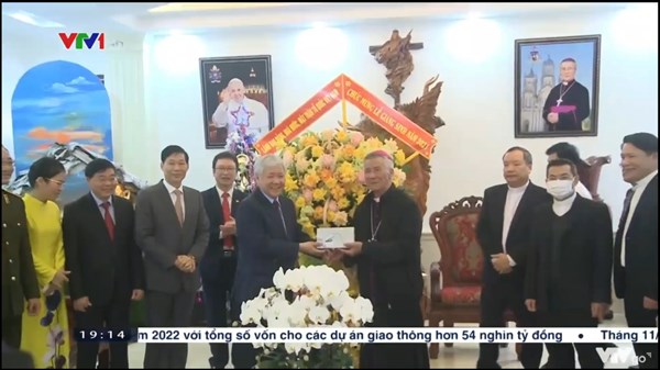 Chủ tịch UBTƯ MTTQ Việt Nam Đỗ Văn Chiến thăm, chúc mừng Giáng sinh tại tỉnh Nghệ An