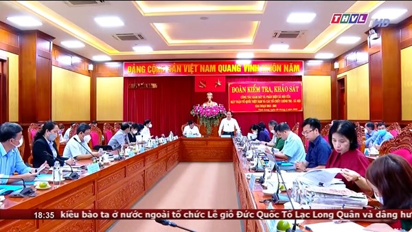Phó Chủ tịch - Tổng Thư ký UBTW MTTQ Việt Nam Lê Tiến Châu kiểm tra công tác giám sát và phản biện xã hội tại tỉnh Vĩnh Long