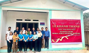 Niềm hạnh phúc trong những ngôi nhà mới ở Tuyên Quang