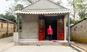 Huyện Cẩm Khê chung tay xóa nhà tạm, nhà dột nát