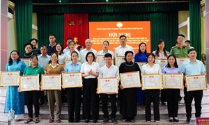 Tuyên Quang: Tổng kết Phong trào “Tuyên Quang chung tay xử lý rác thải và chống rác thải nhựa”; sơ kết công tác Mặt trận tham gia thực hiện nếp sống văn minh trong việc cưới, việc tang trên địa bàn tỉnh