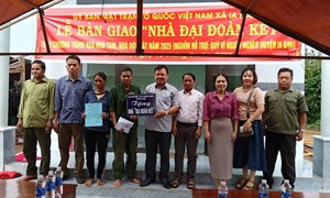 Gia Lai: Huyện Ia Grai bàn giao nhà “Đại đoàn kết” cho hộ nghèo