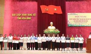 Tỉnh Hòa Bình: Sơ kết Chương trình xoá nhà tạm, nhà dột nát cho người nghèo 