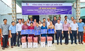 Cà Mau: Khánh thành và bàn giao 5 căn nhà “Đại đoàn kết” tại xã Hòa Bình
