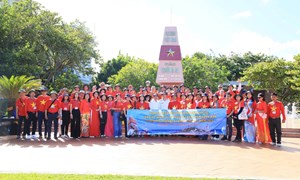 Lan tỏa tình yêu biển đảo qua “chuyến tàu Đại đoàn kết” đến với Trường Sa