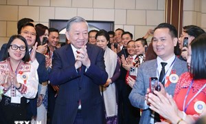 Tổng Bí thư Tô Lâm và Phu nhân gặp gỡ cộng đồng người Việt tại LB Nga