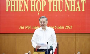 Tổng Bí thư: Hoàn thiện thể chế pháp luật phải mở đường cho kiến tạo phát triển 