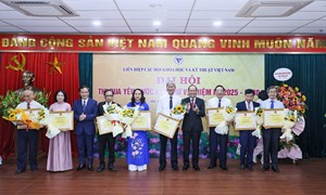 Phó Chủ tịch Hoàng Công Thủy dự Đại hội thi đua yêu nước Liên hiệp các Hội Khoa học và Kỹ thuật Việt Nam lần thứ V